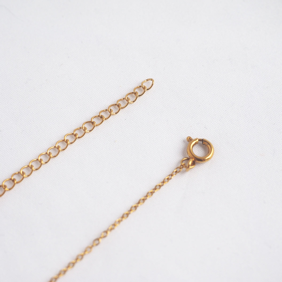Holly Chain Necklace