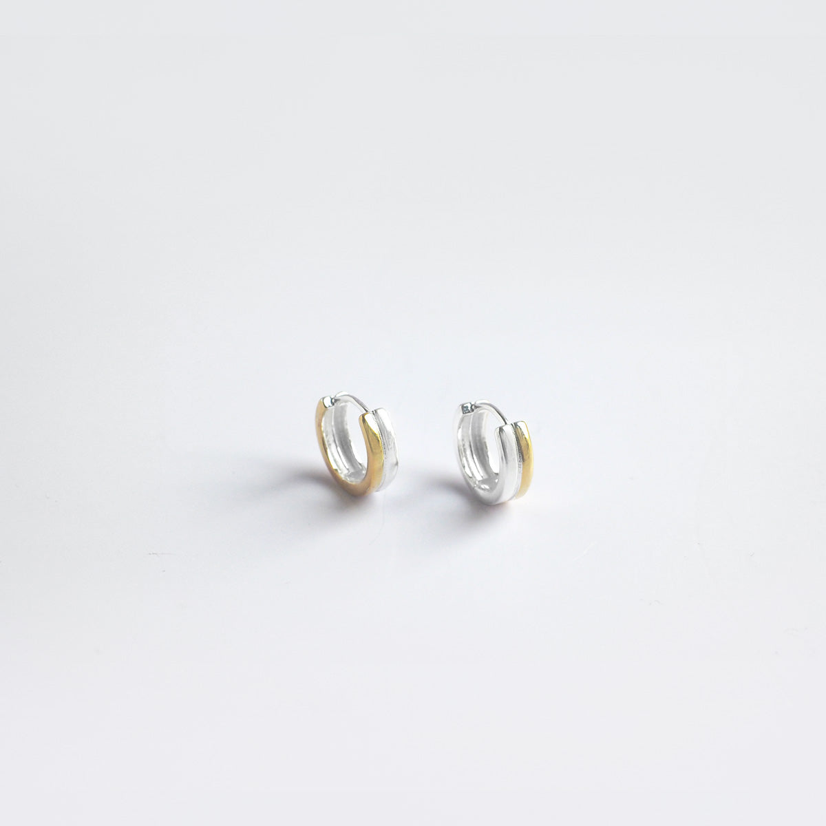 Anne 2-Tone Hoop Earrings - éclater jewellery
