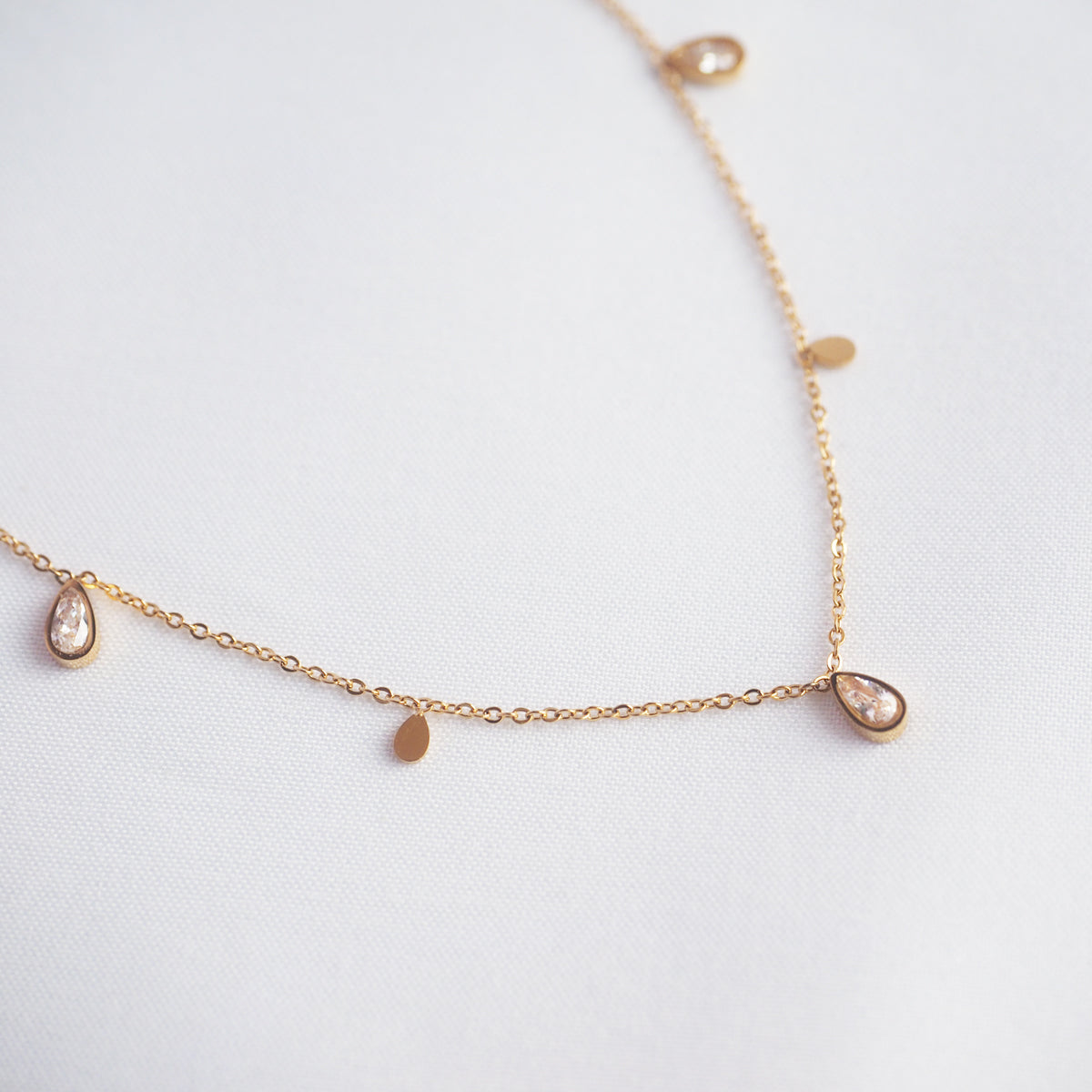 Maura Waterdrop Necklace - éclater jewellery