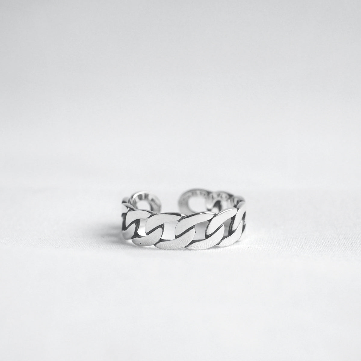 Misha Chain Ring - éclater jewellery