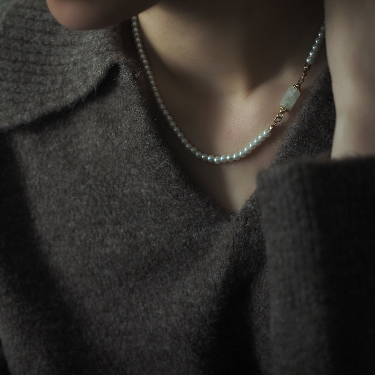 Elisa Pearls Crystal Necklace - éclater jewellery