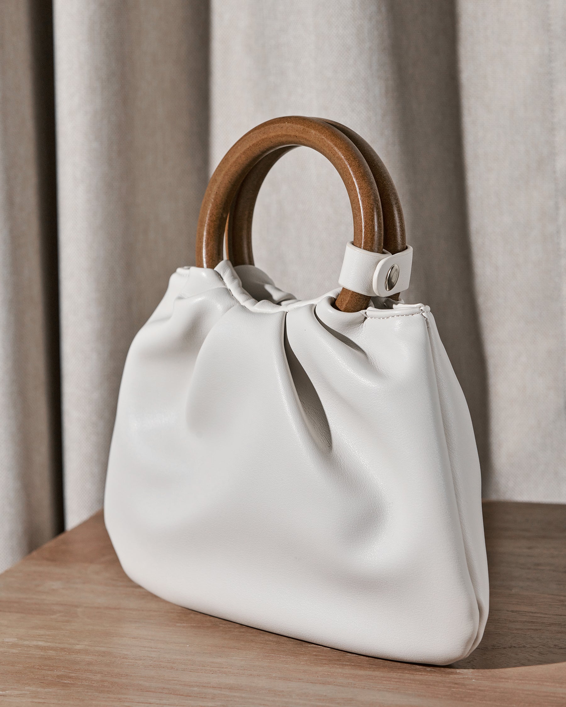 Laura Wooden Handle Bag - Cream