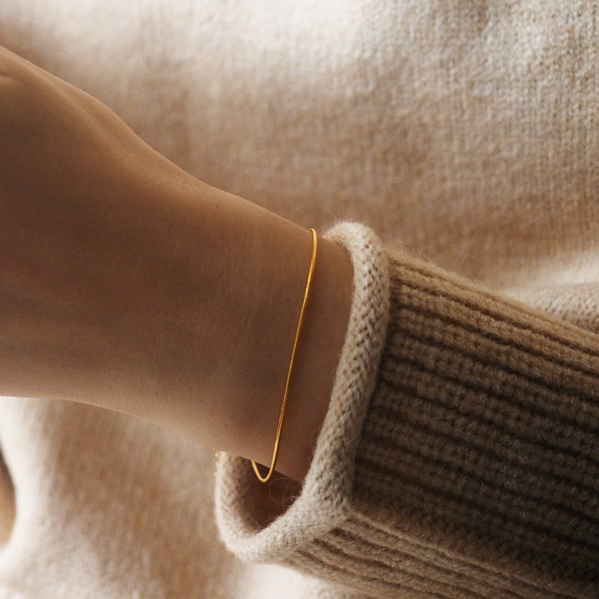 Fine Herringbone Chain Bracelet