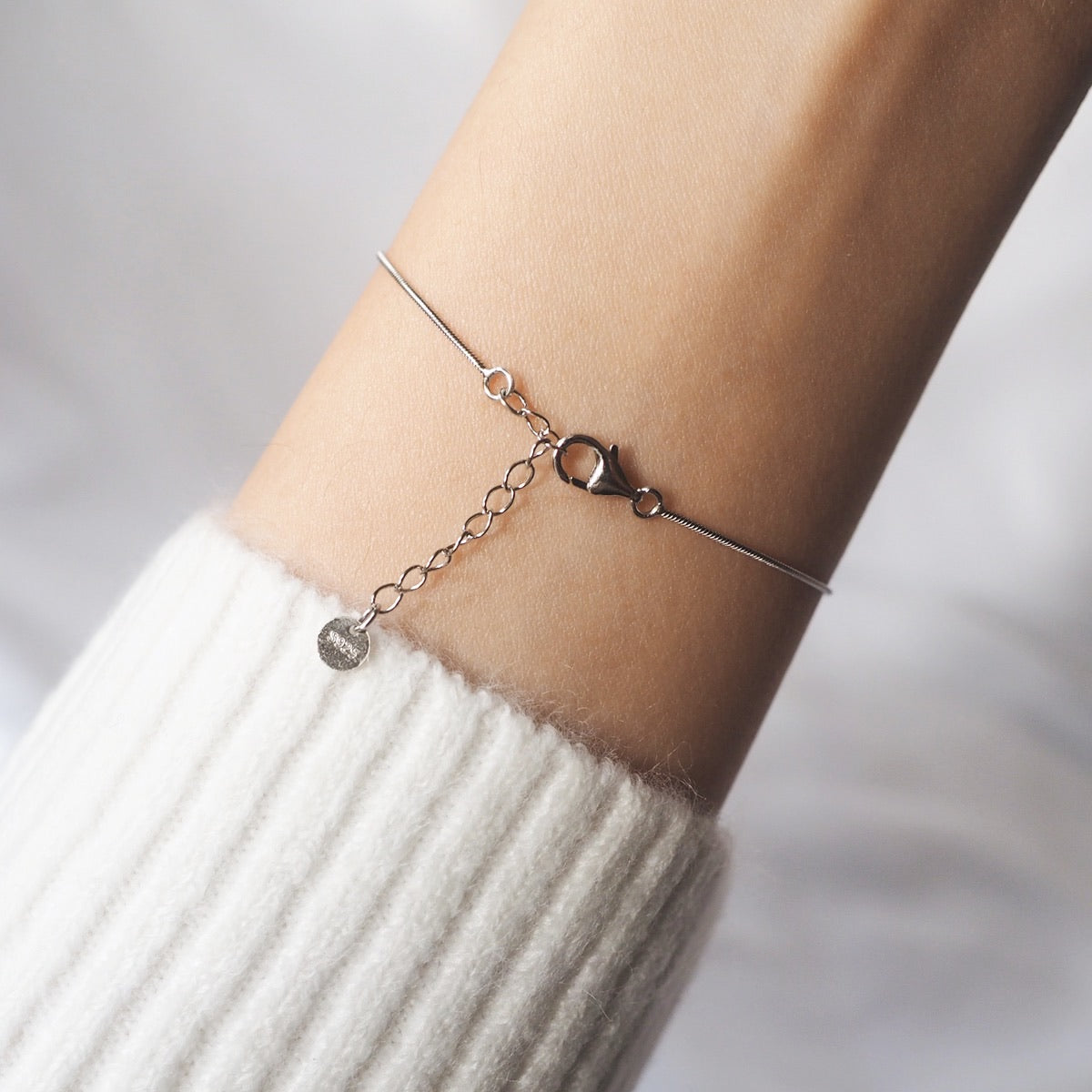 Fine Herringbone Chain Bracelet