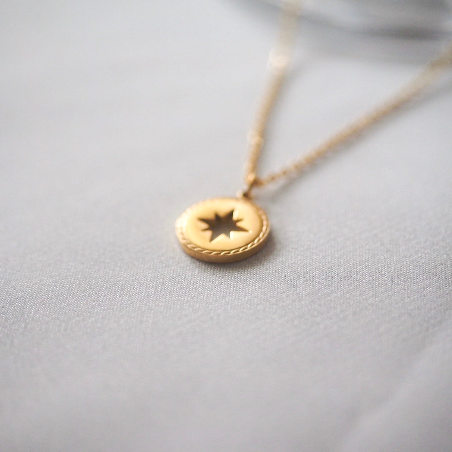 Umme Starry Necklace - éclater jewellery