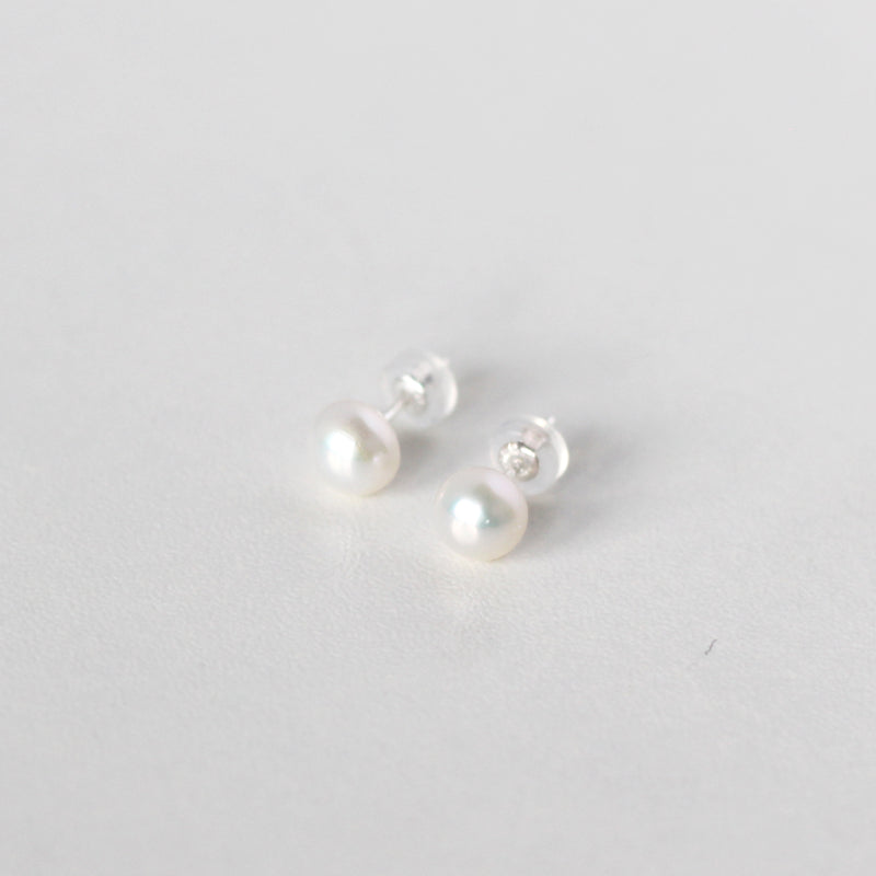 Kelsa Pearl Earrings