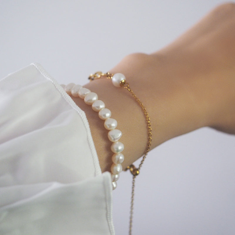 Pearls T-bar Bracelet