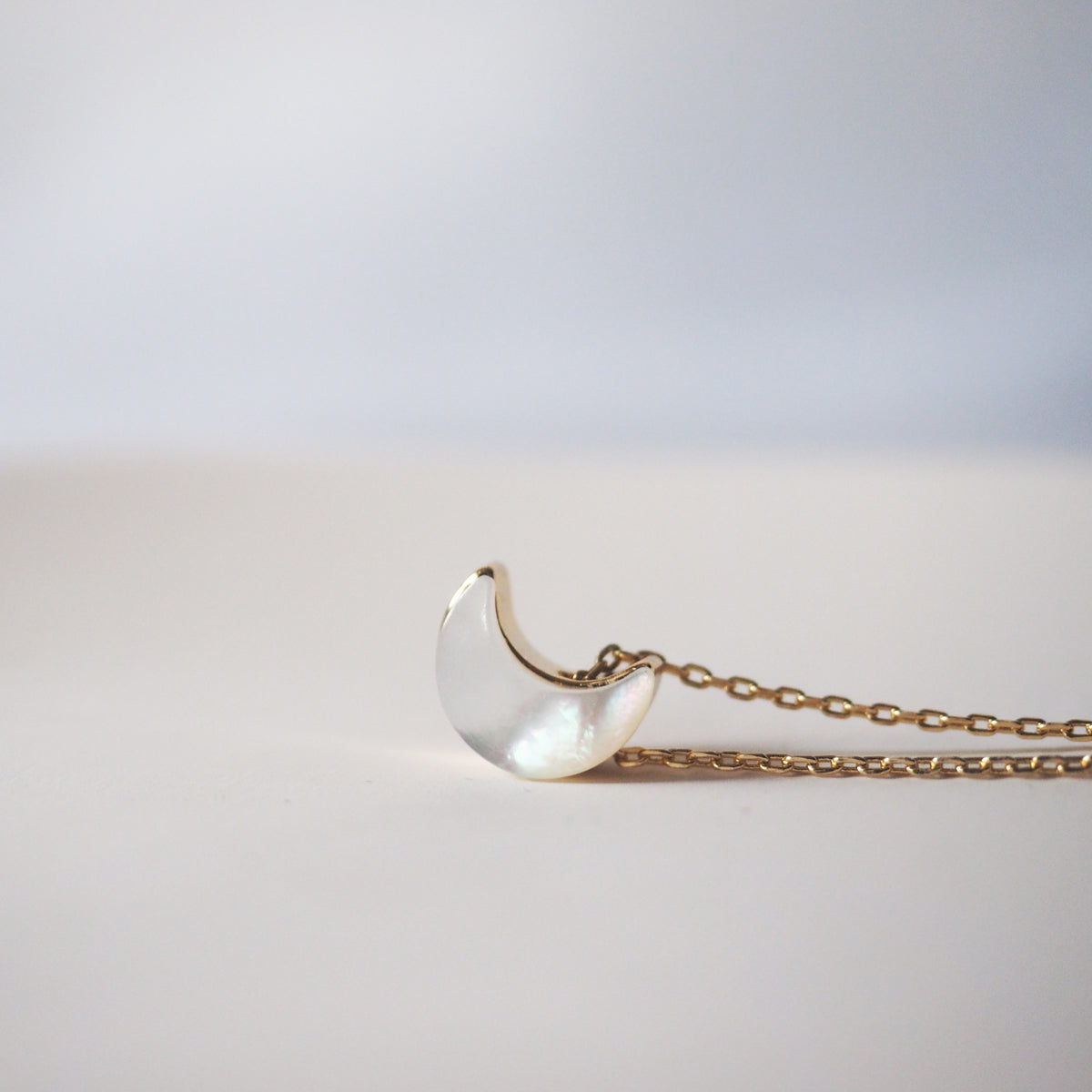 [Set of 2] Shell Moon Necklace