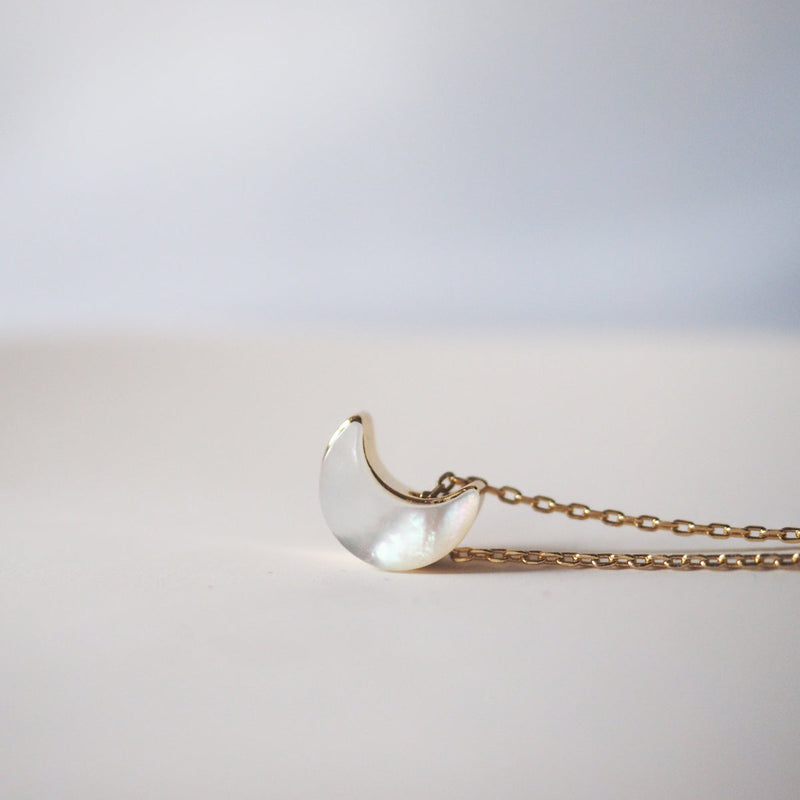 [Set of 2] Shell Moon Necklace