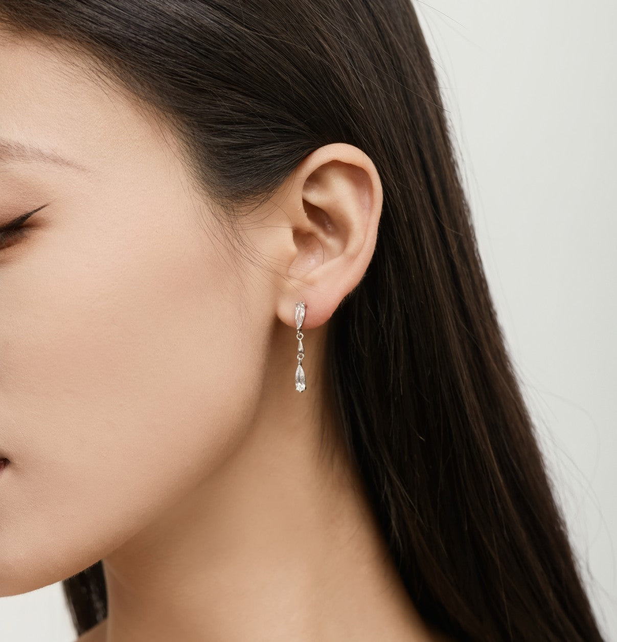Naomi Waterdrop Earrings