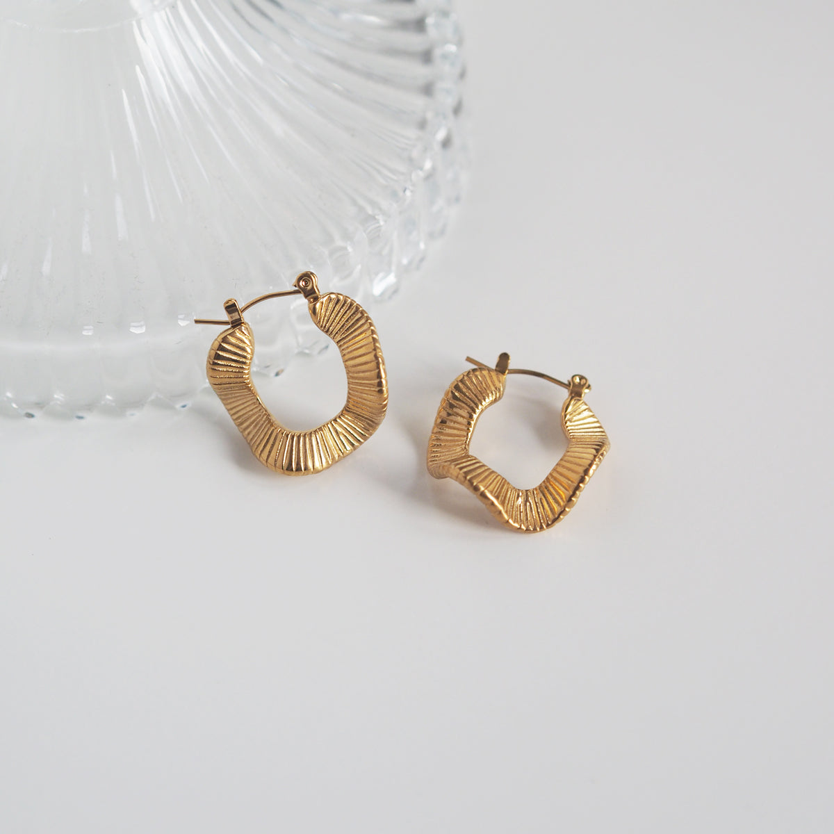 Kaeli Wave Hoop Earrings