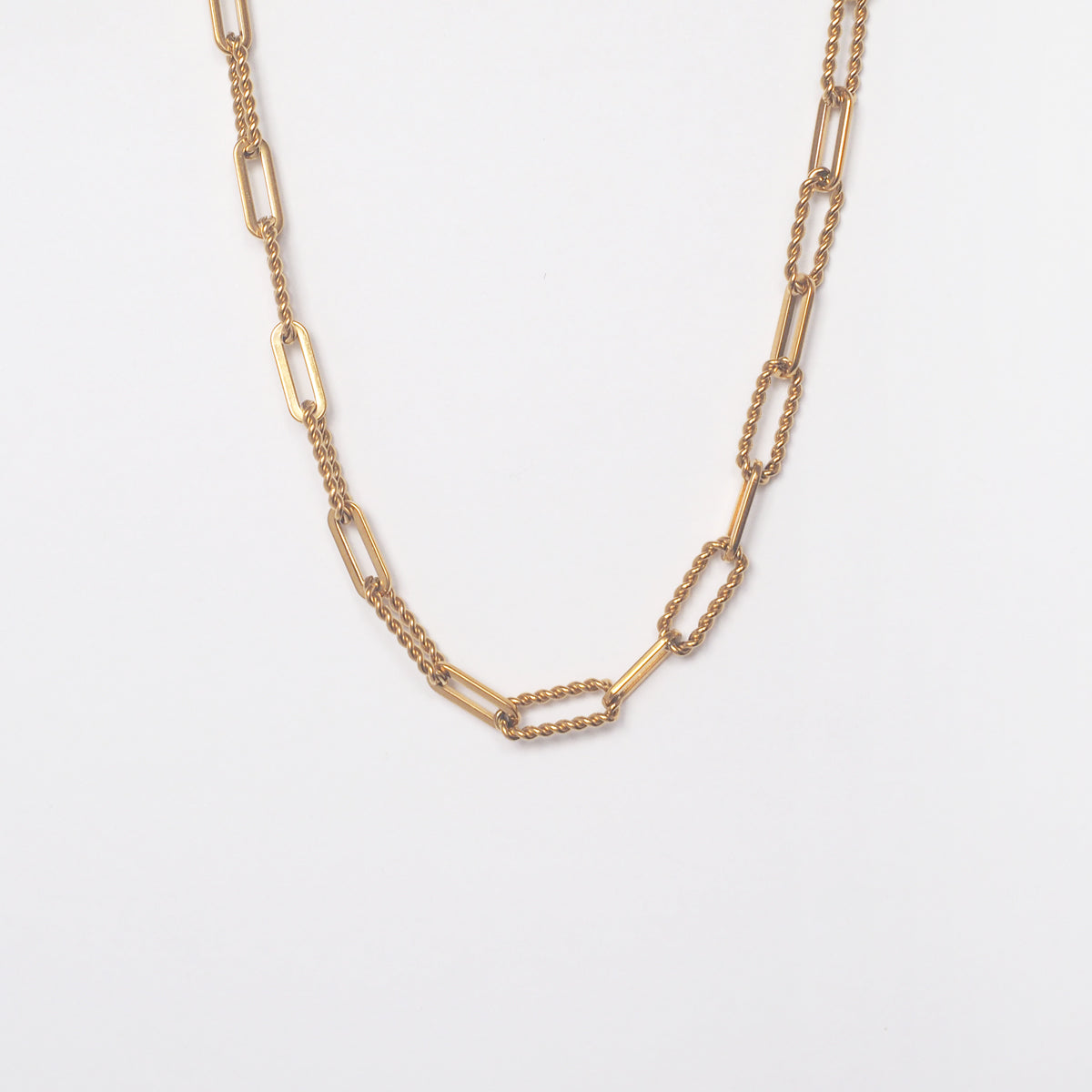 Amar Twist Chain Necklace