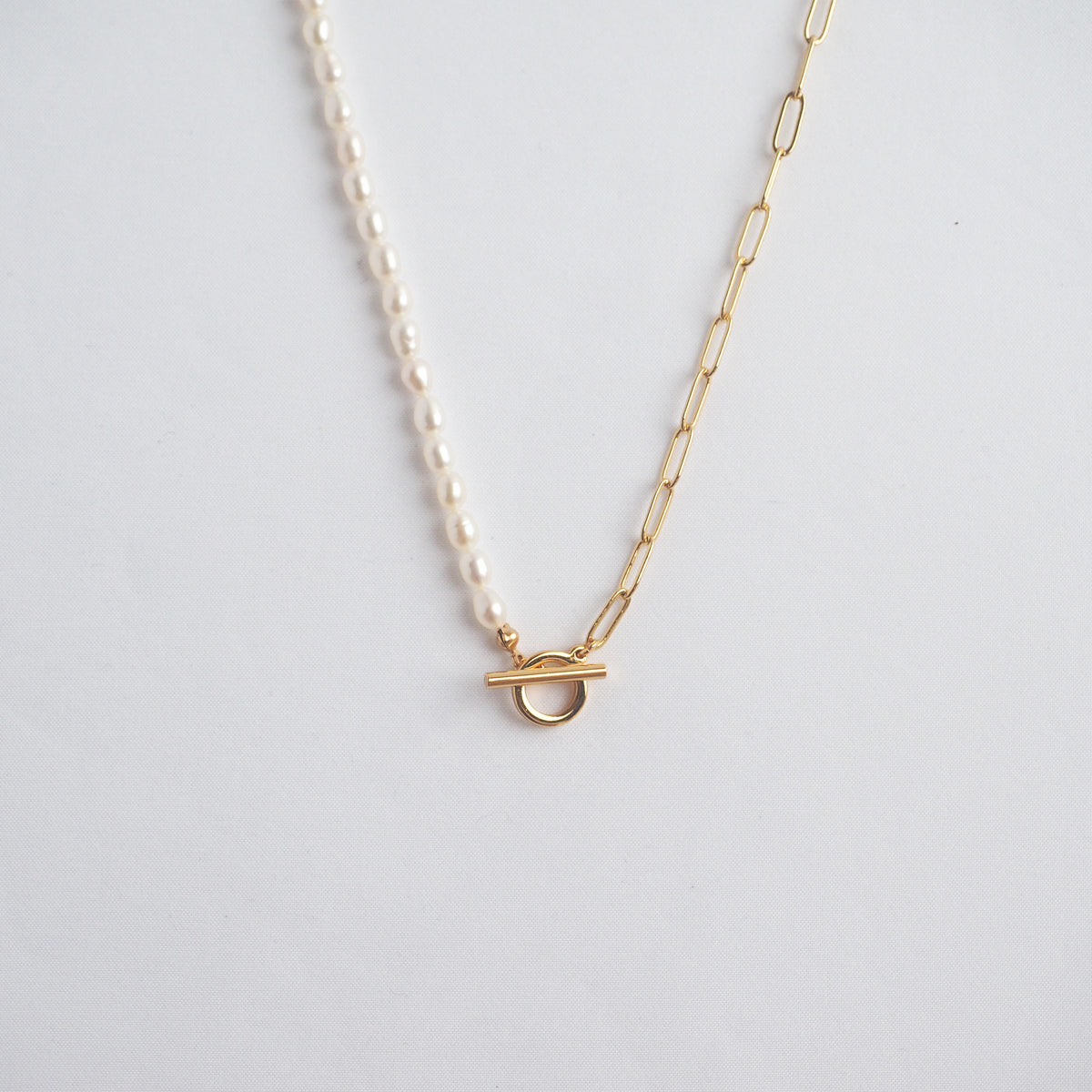 [Set of 2] Pearls T-bar Gold Tone Necklace