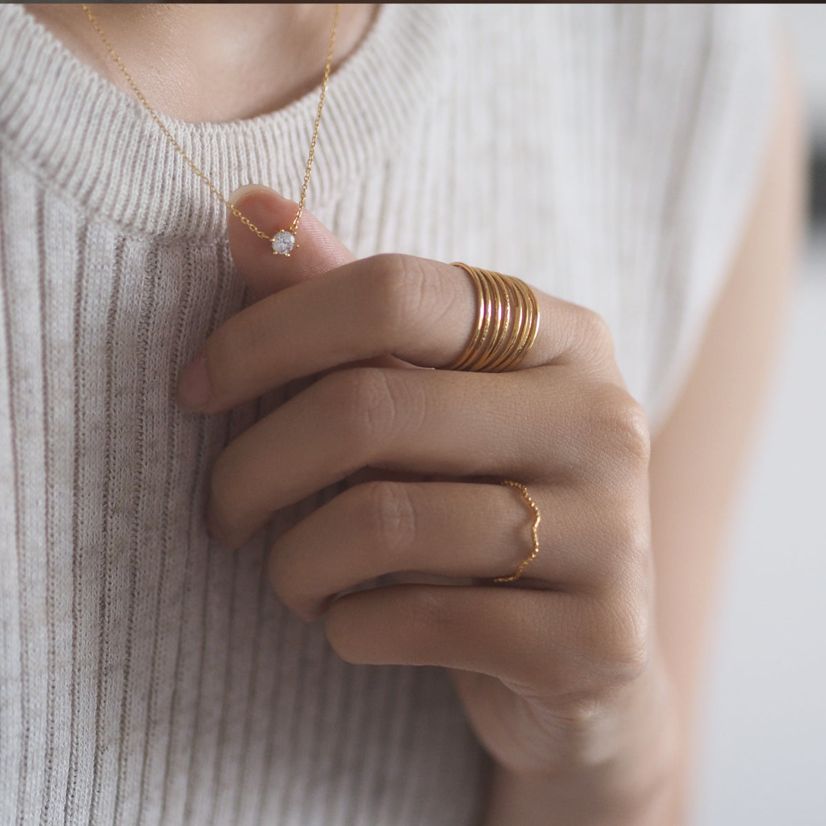 Dava Threads Ring