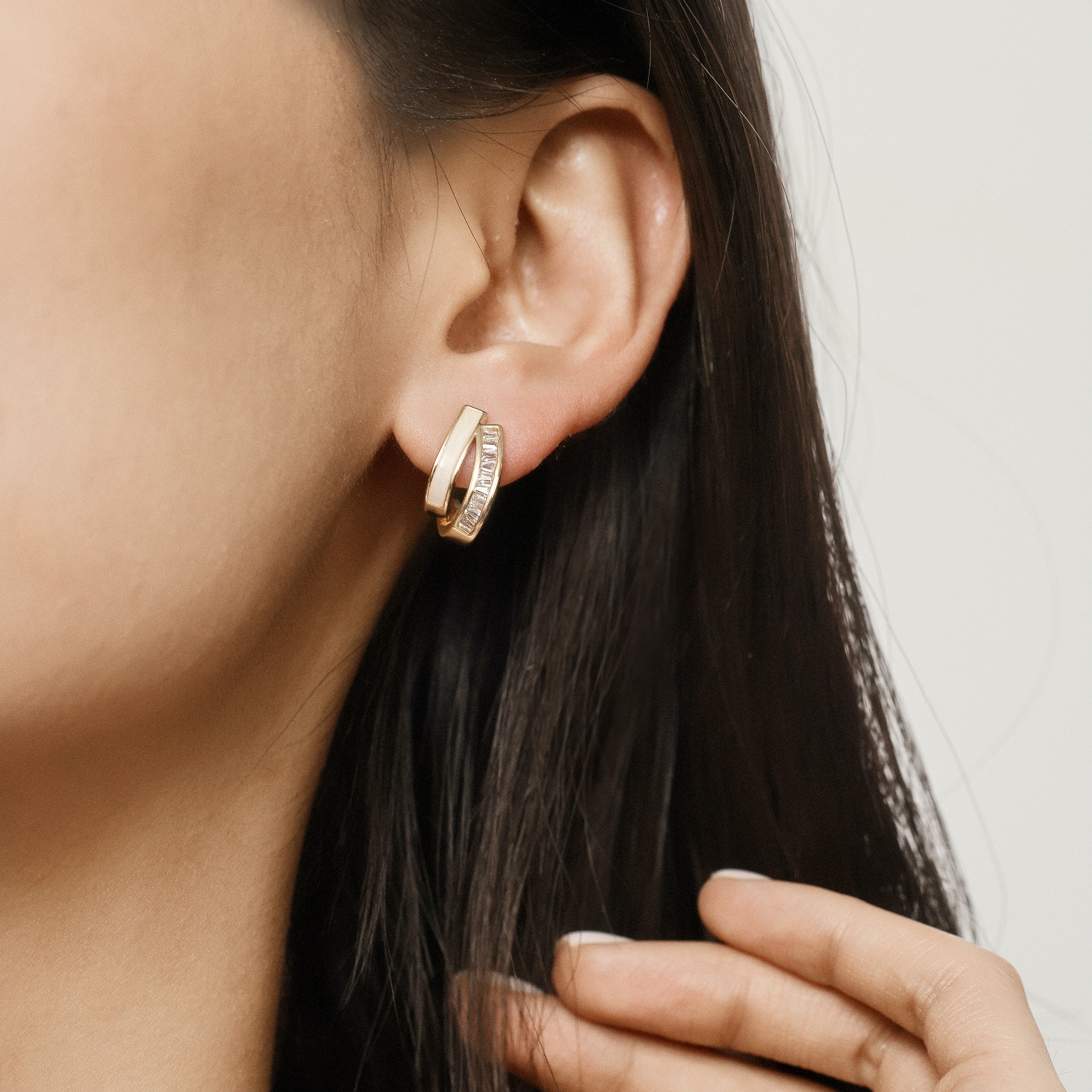 Elena Shell Zircon Earrings