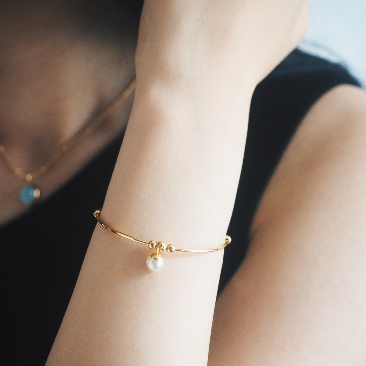 [Set of 2] Jan Pearl Drop Bracelet