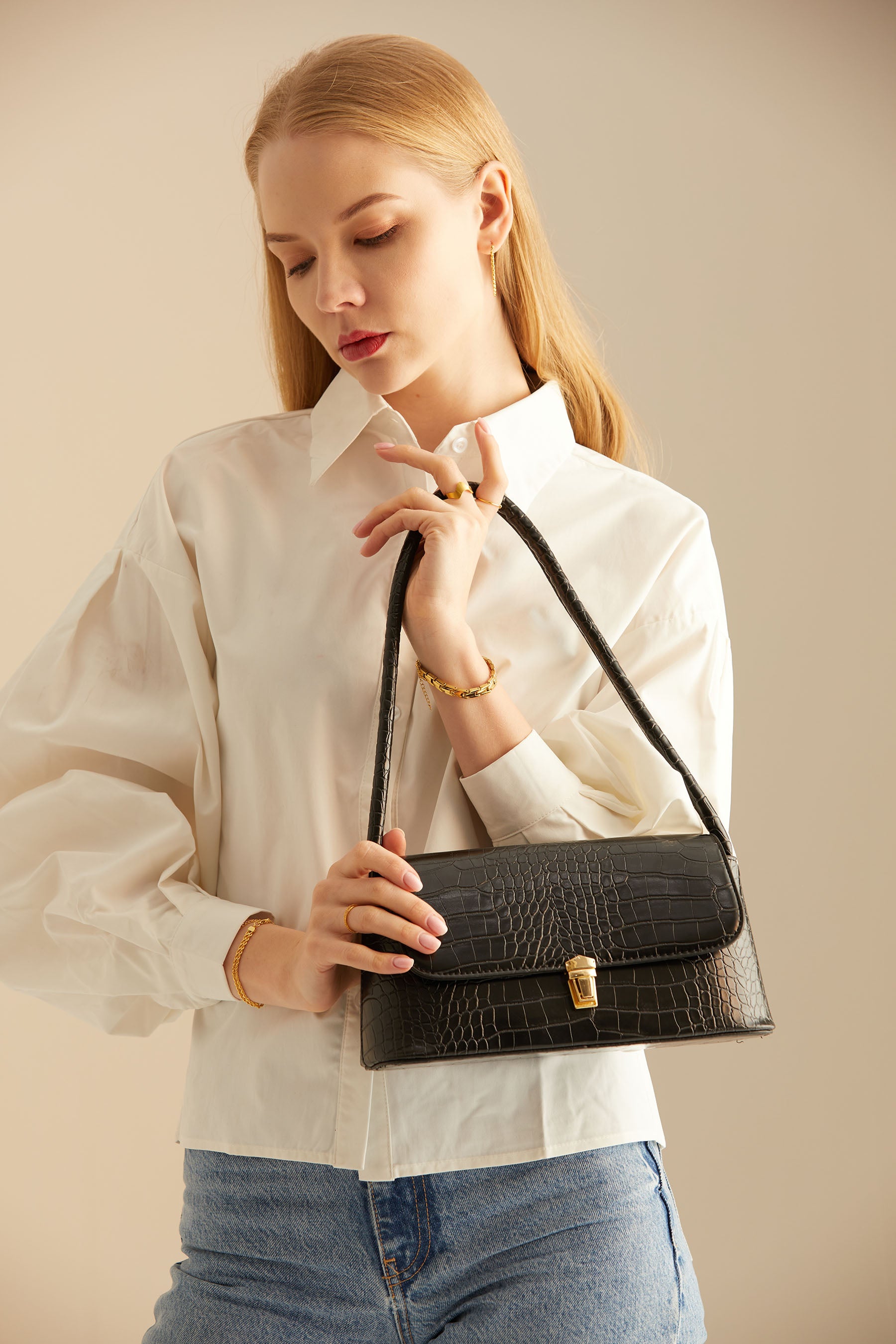 Croc-Embossed Baguette Bag - Black