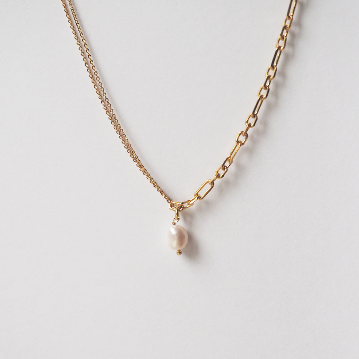 Kari Mixed Chain Drop Pearl Necklace