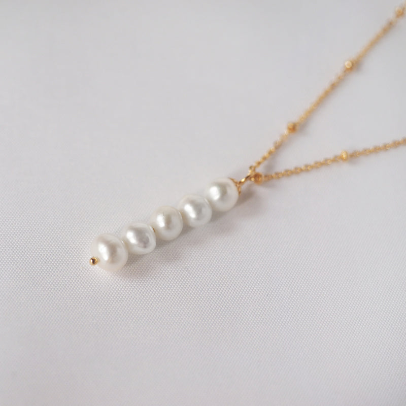 Charley Pearls Drop Necklace
