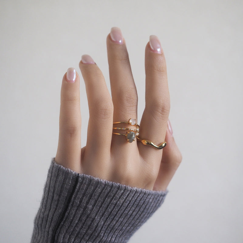 Mila Wavely Ring