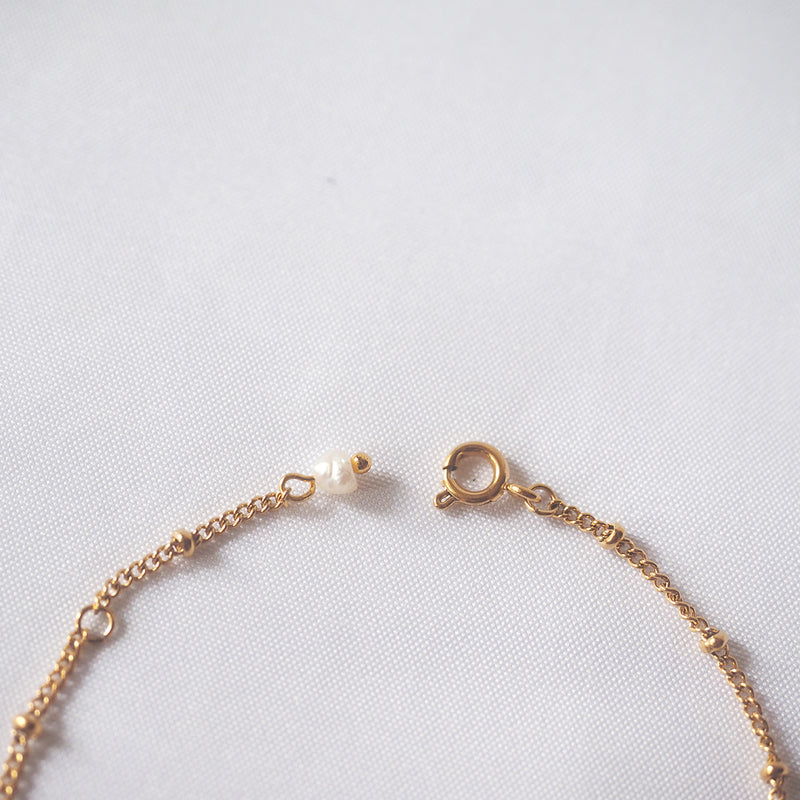 Doreen Dot Chain Pearl Bracelet