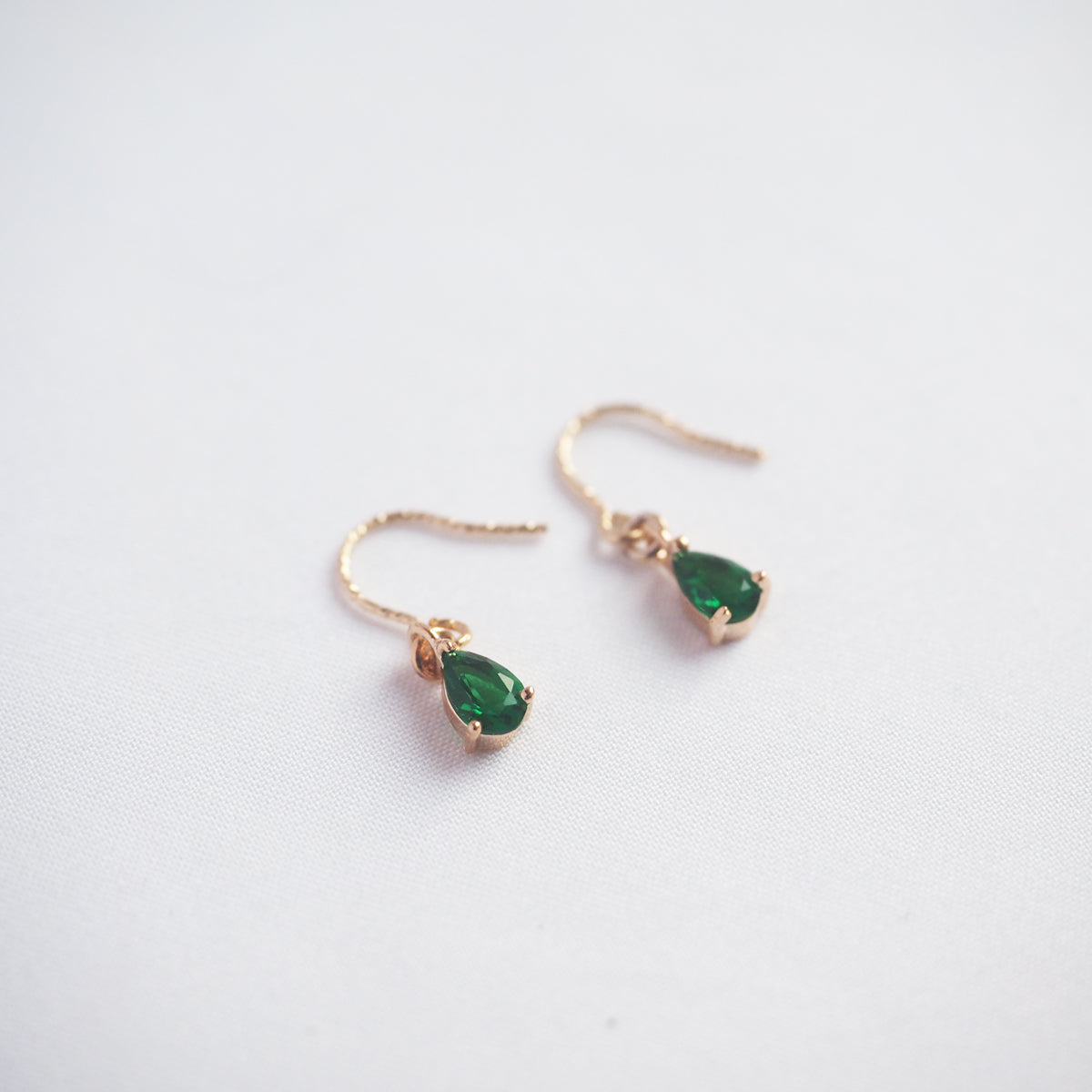 Emerald Zircon Waterdrop Earrings