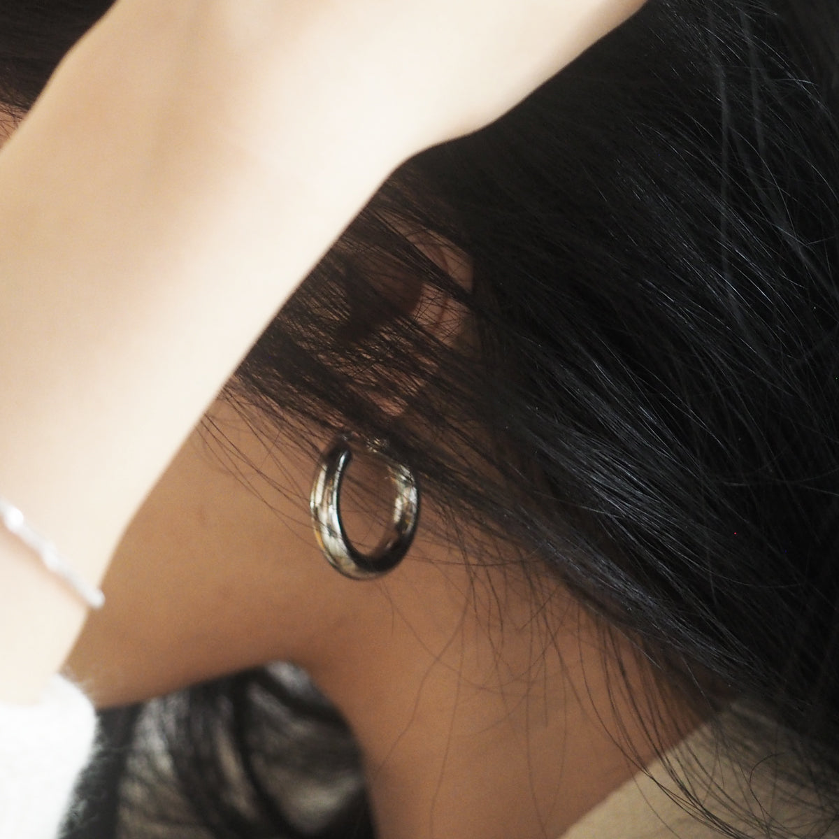 Minimalist Hoop Earring