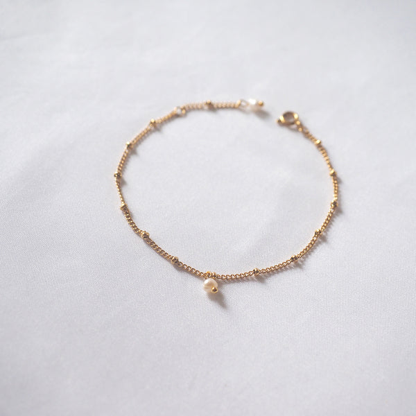 Doreen Dot Chain Pearl Bracelet