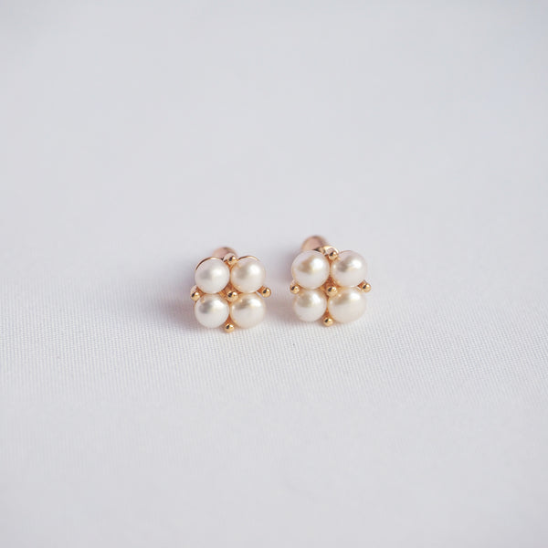 Chattie Pearls Earrings