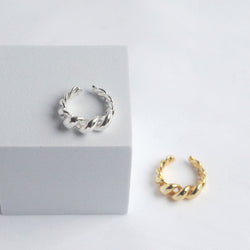 Jeanne Twist Ring