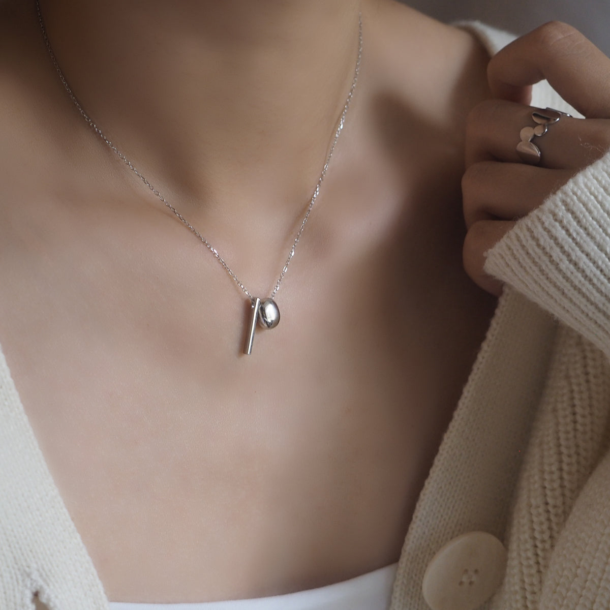 Lise Mimimal Geo Necklace