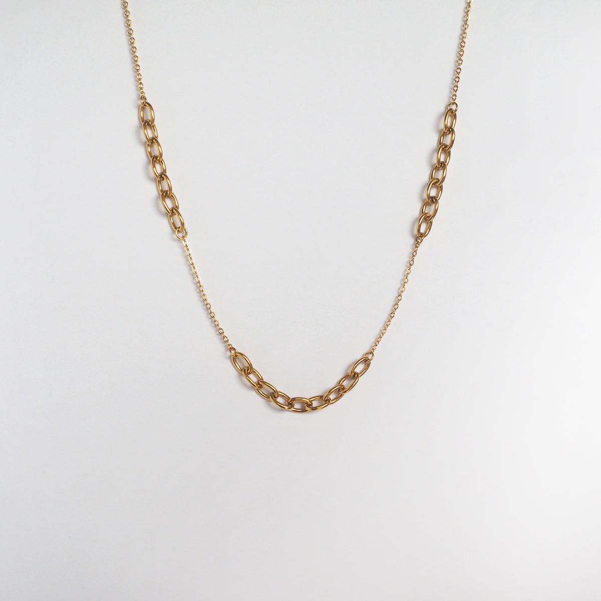 Holly Chain Necklace