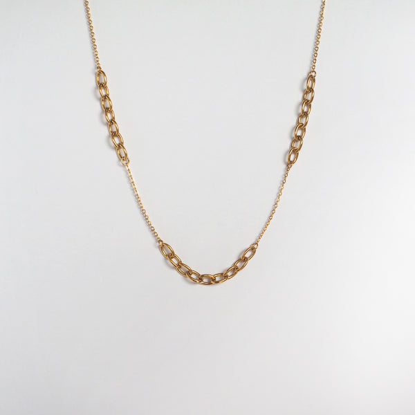 Holly Chain Necklace