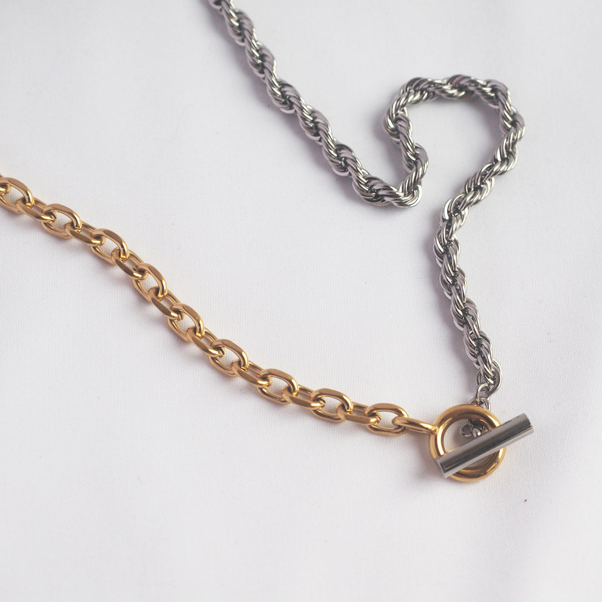 Hettie 2-Tone T-bar Necklace