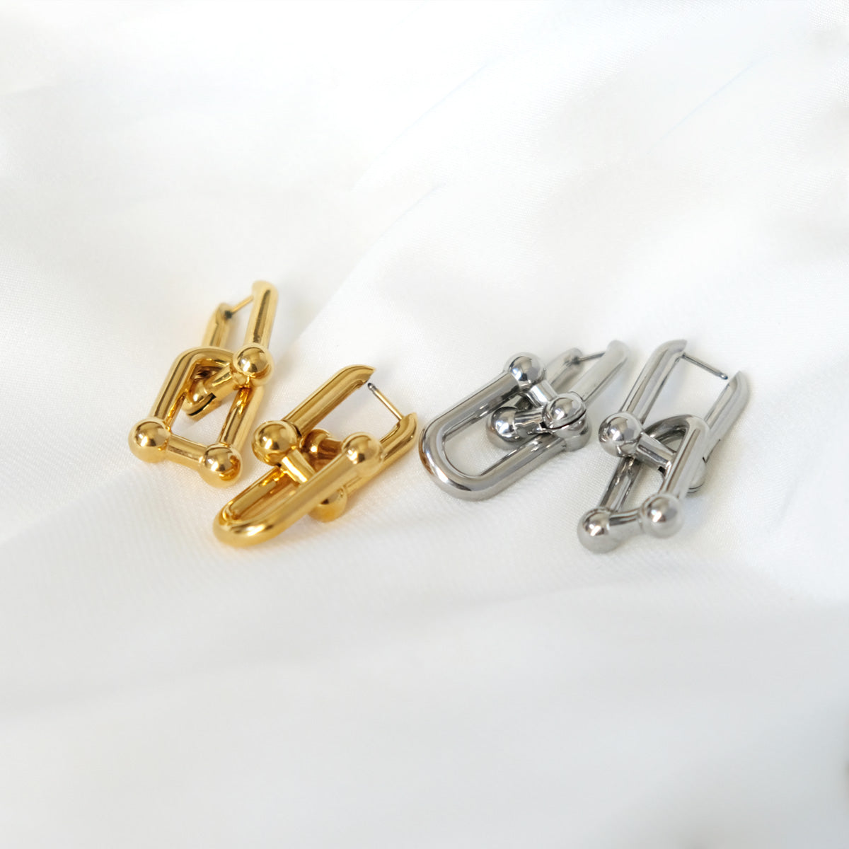 Horseshoe Link Earrings