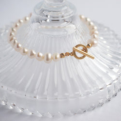 Pearls T-bar Bracelet