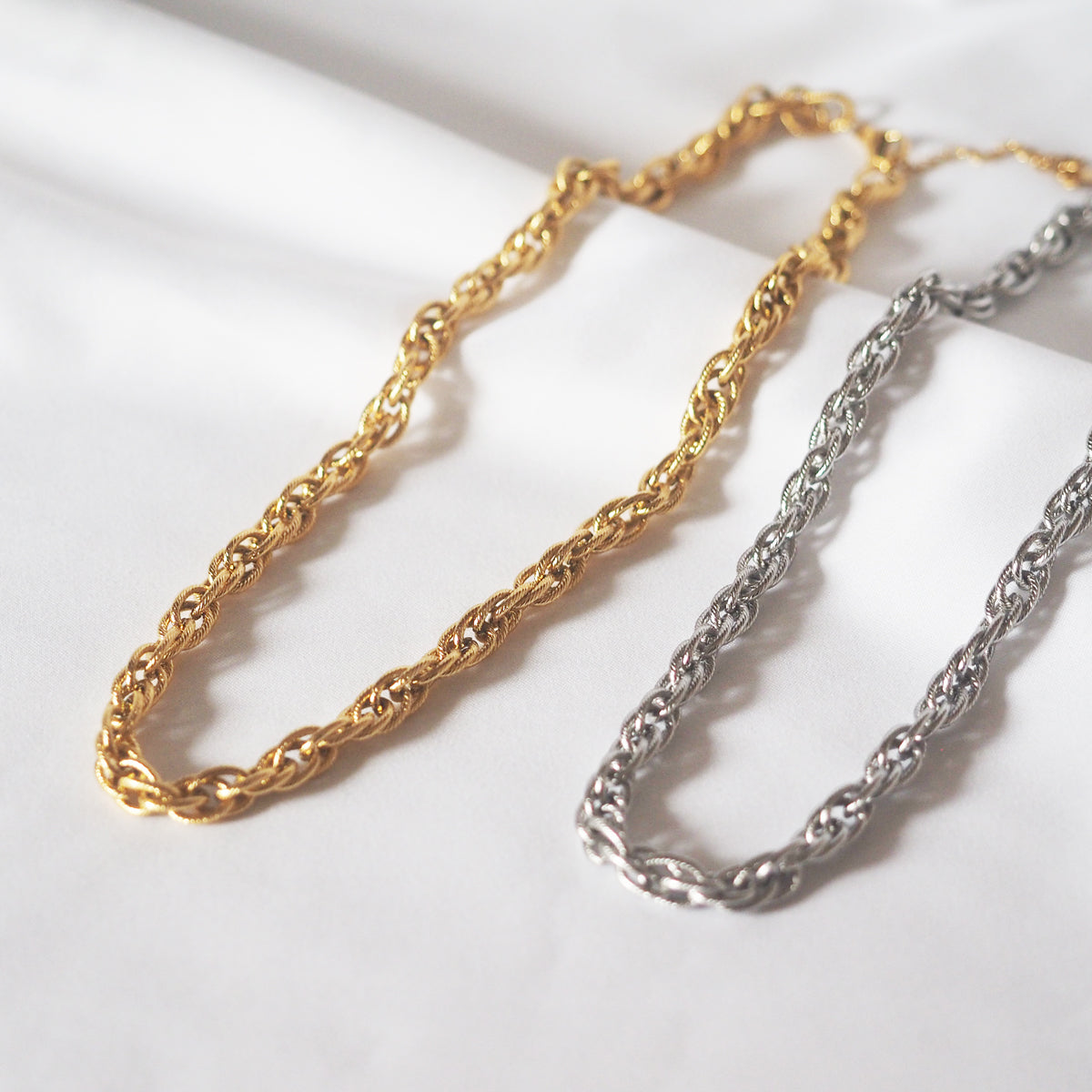 Jon Weave Chain Necklace