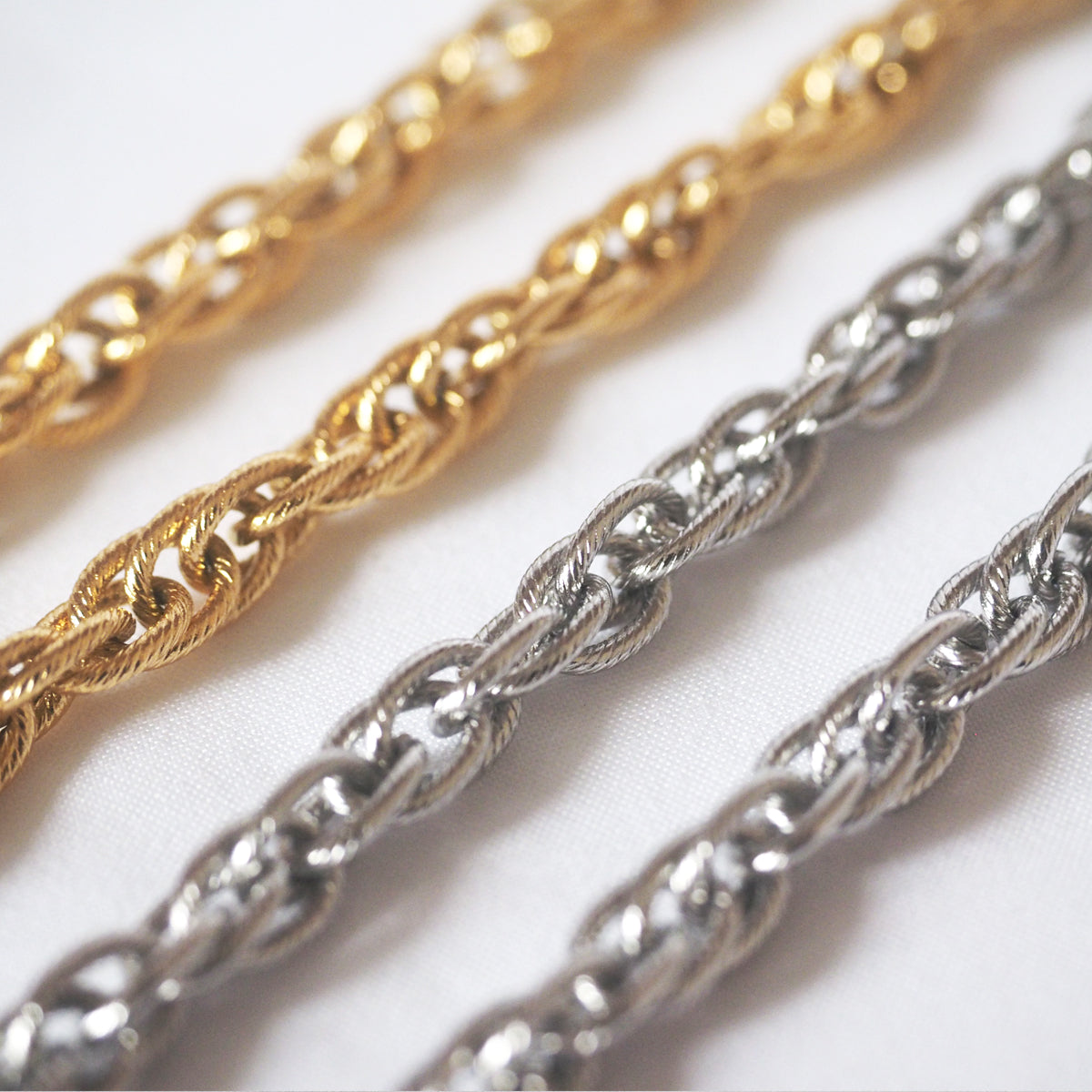 Jon Weave Chain Necklace