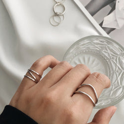 Saffron Minimalist Line Ring