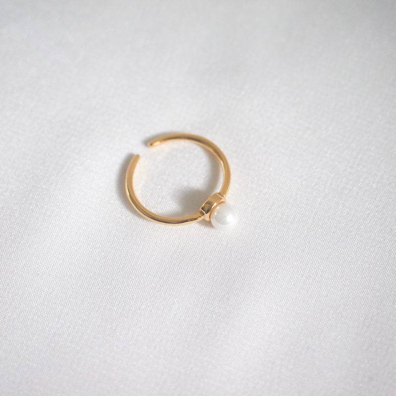 Neci Pearl Ring