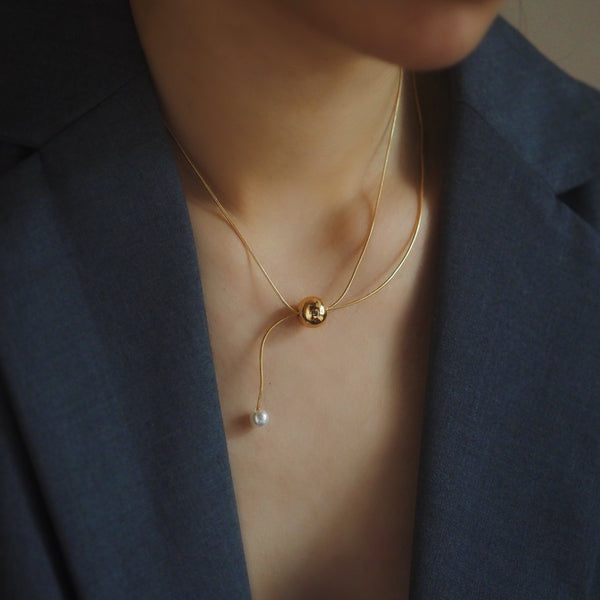Edmee Pearl Drop Necklace