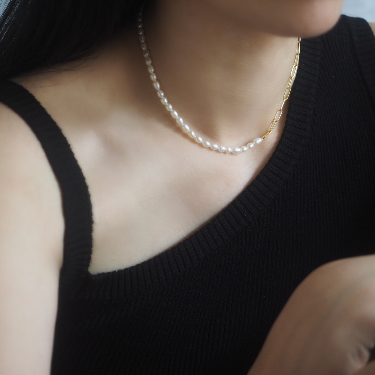 Pearls T-bar Gold Tone Necklace - éclater jewellery